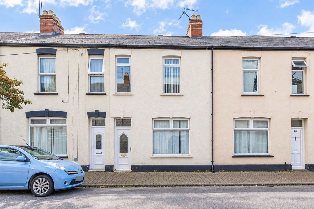 Property photo 1 of 18