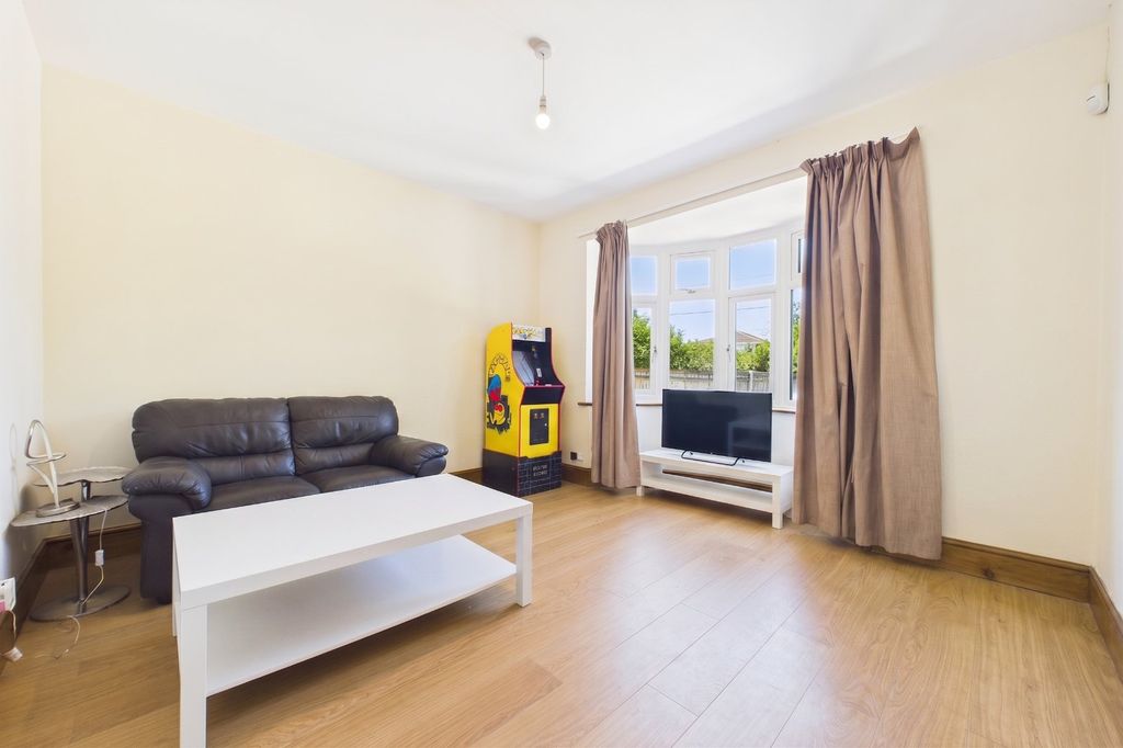 Property photo 2 of 14 Picture No. 20