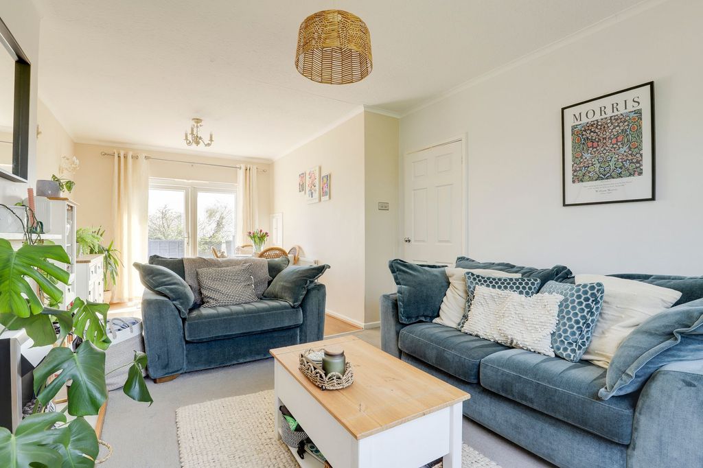 Property photo 3 of 19