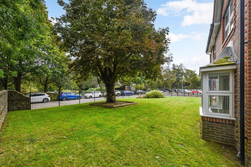 Property photo 3 of 10