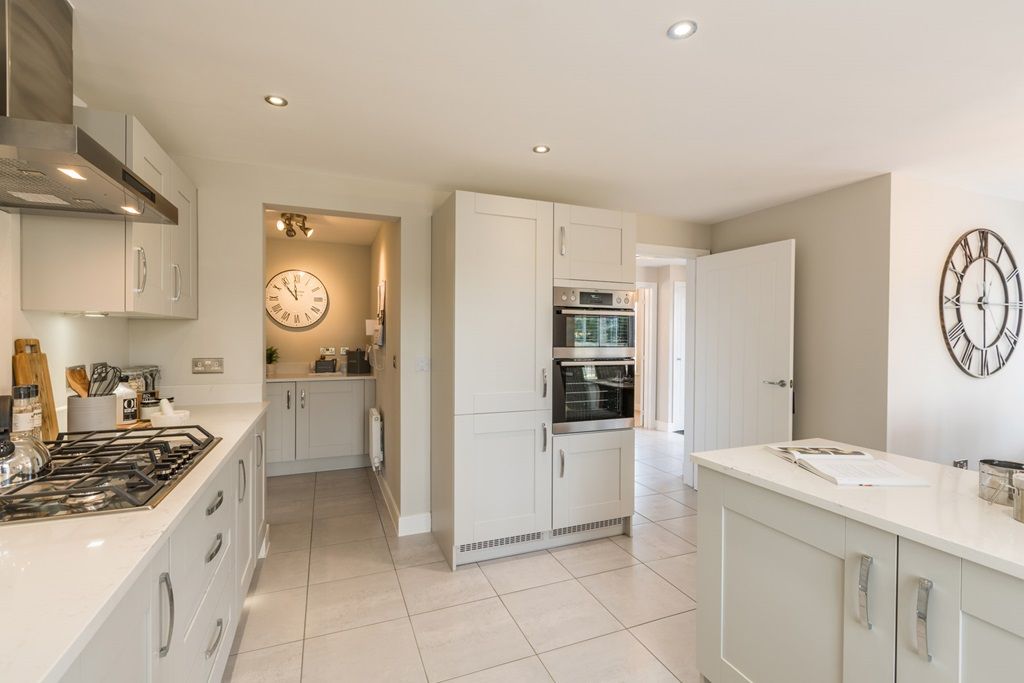 Property photo 3 of 13 Handy Utility Room Off The Kitchen