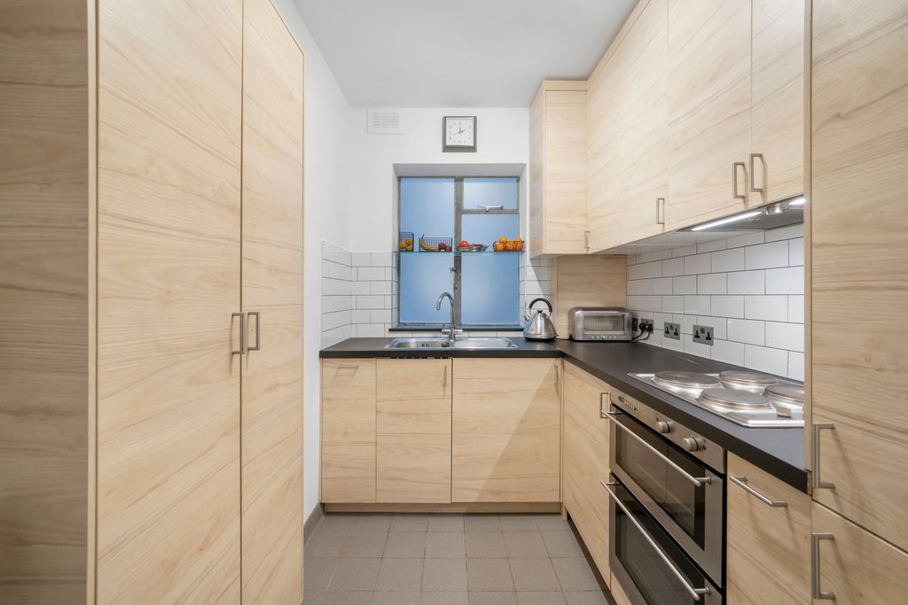 Property photo 3 of 29