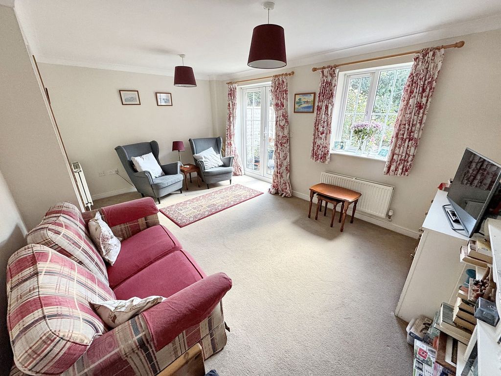 Property photo 3 of 17