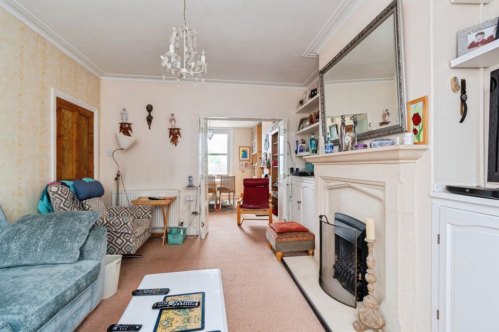 Property photo 3 of 16