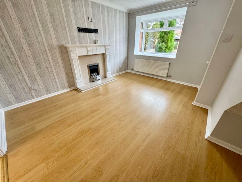 Property photo 2 of 20 Lounge