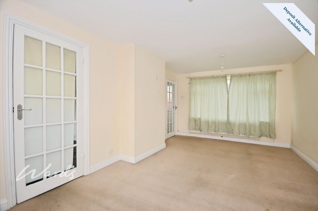 Property photo 1 of 19 Living Room