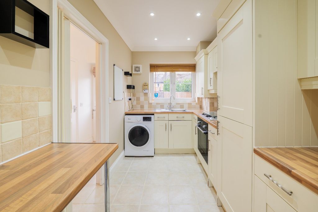 Property photo 2 of 16 5532264