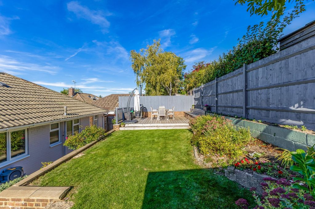 Property photo 3 of 12 Garden