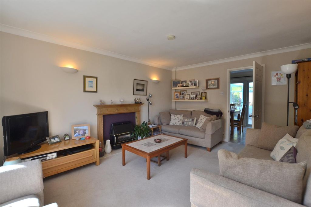 Property photo 3 of 20 Living Room.Jpg