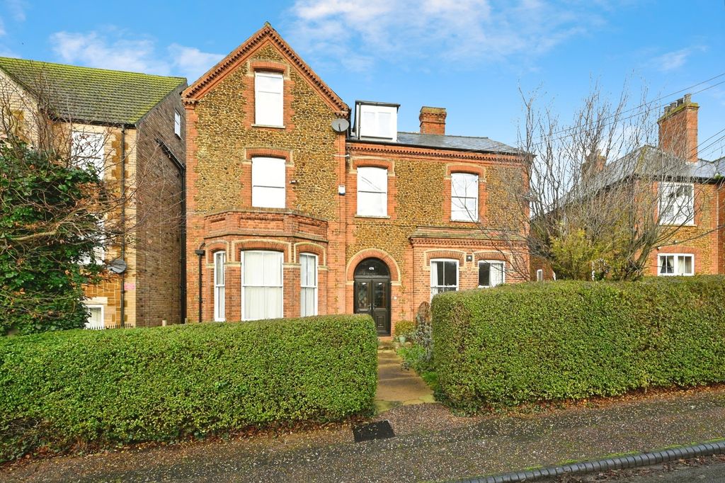 Property photo 1 of 17 Pbox-Img.Jpg