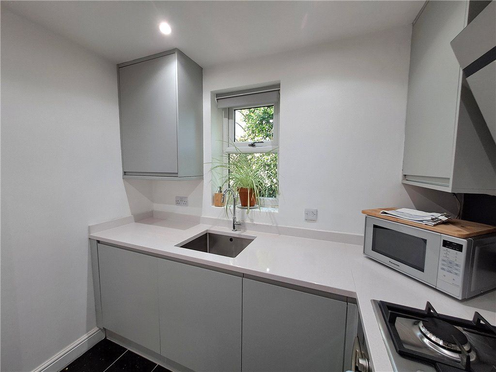 Property photo 3 of 16 Kitchen