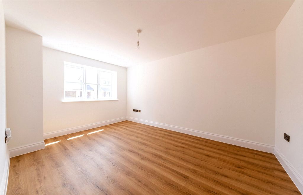 Property photo 2 of 16 Living Room