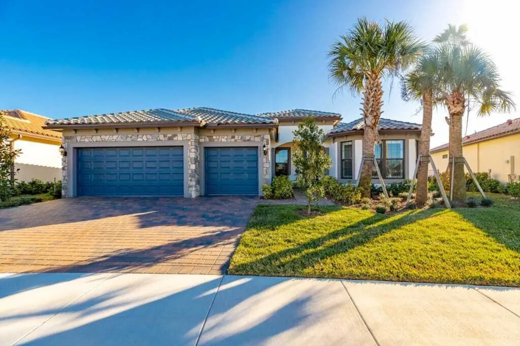 Property photo 1 of 31