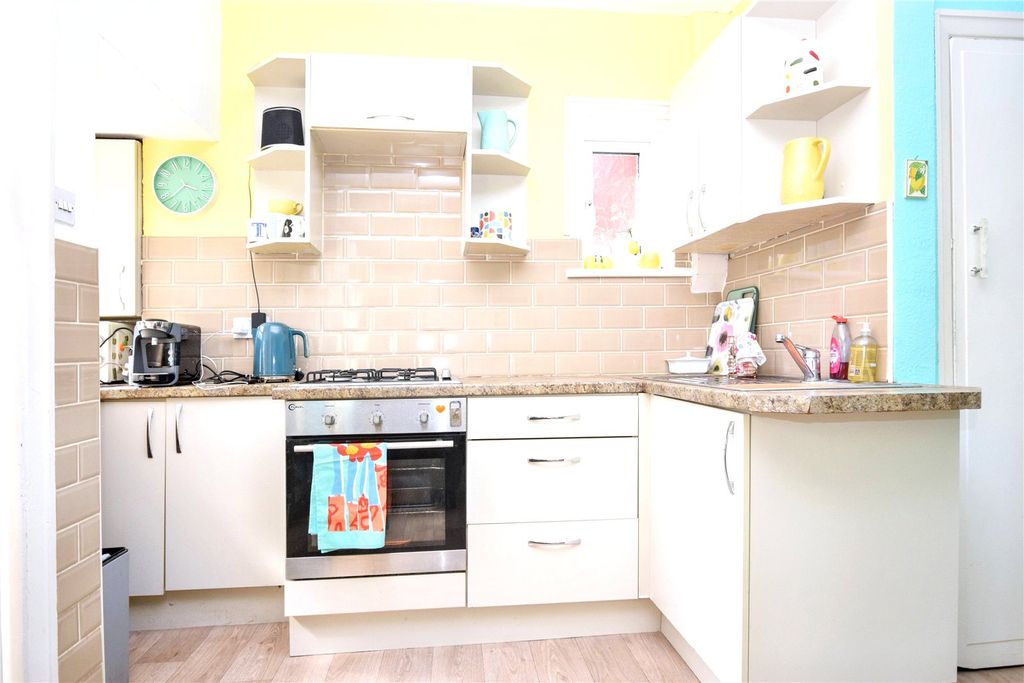 Property photo 2 of 13 Picture No. 03