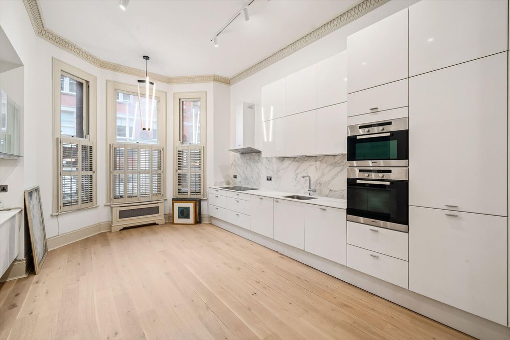 Property photo 2 of 12 Image