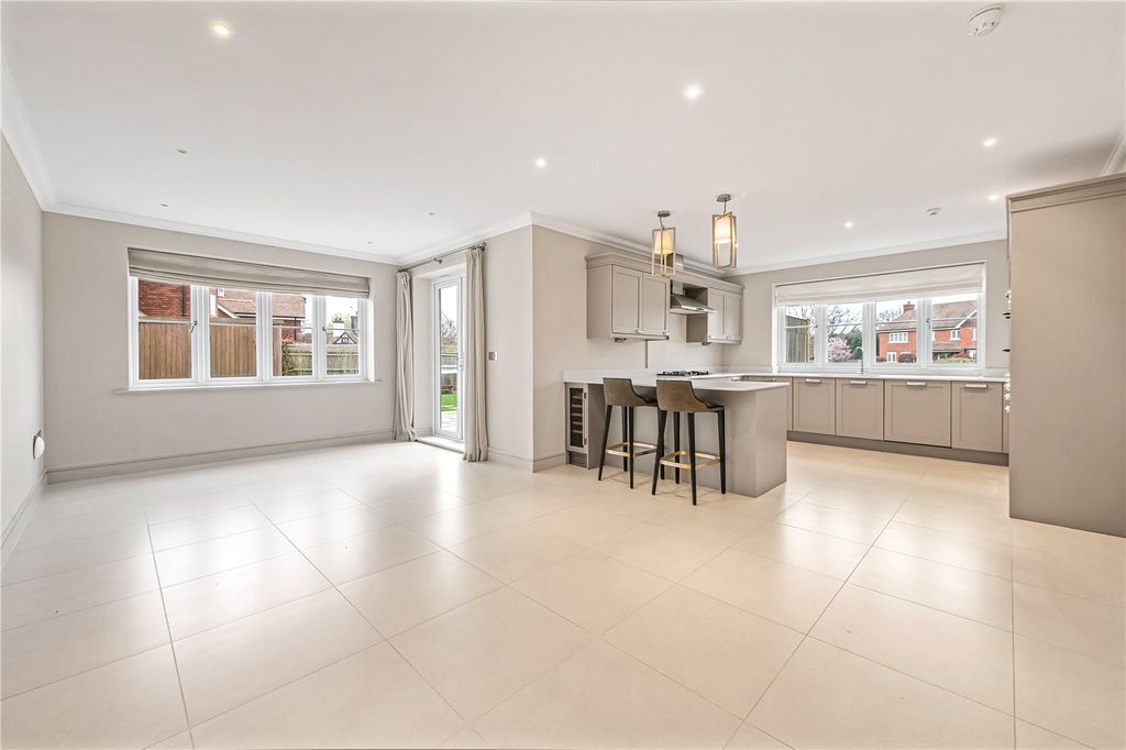 Property photo 2 of 17 Picture No. 03