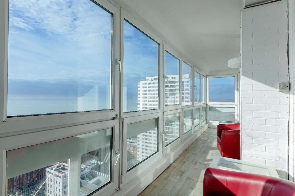 Property photo 2 of 20 Chartwell_1.Jpg