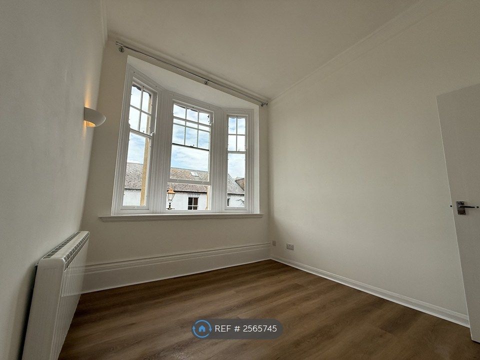 Property photo 3 of 27