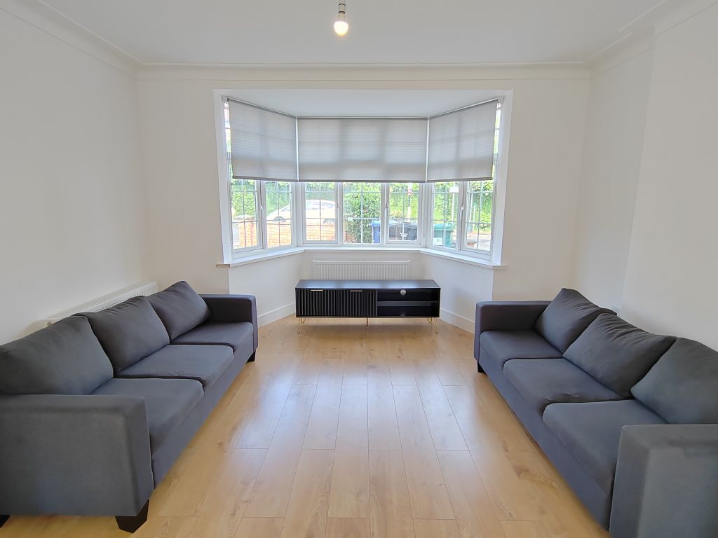 Property photo 3 of 25