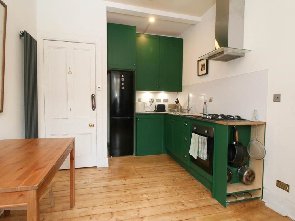 Property photo 3 of 6 Kitchen