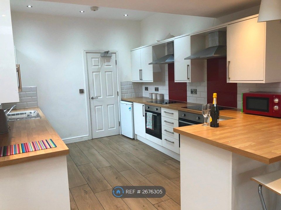 Property photo 3 of 19