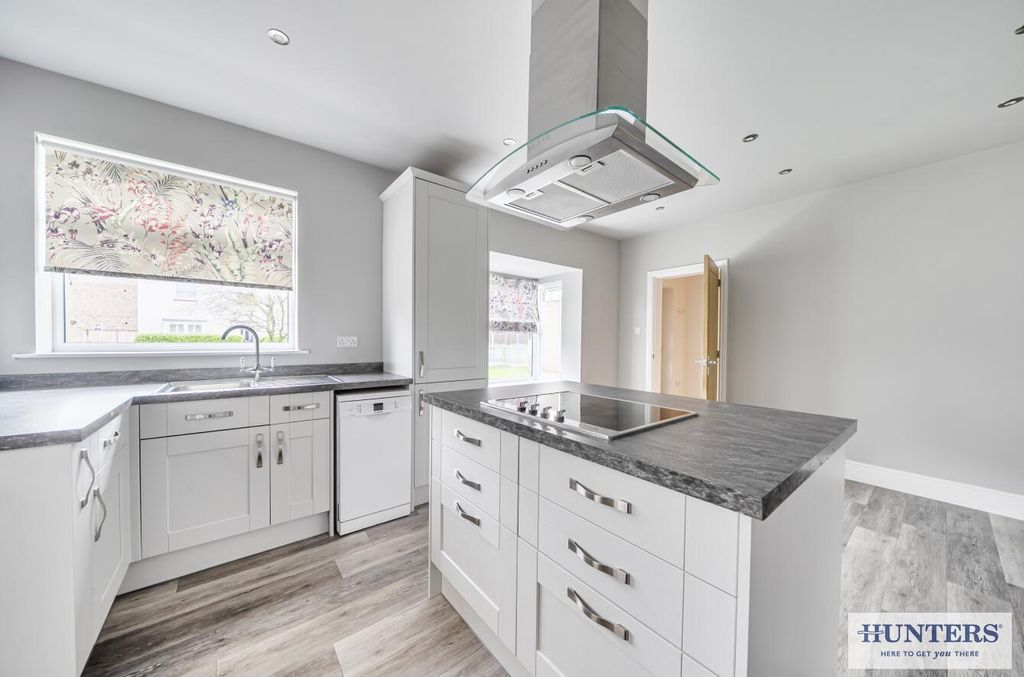 Property photo 3 of 20 8E63013c-d33d-43d8-94c7-172Ddd7129F6.Jpg