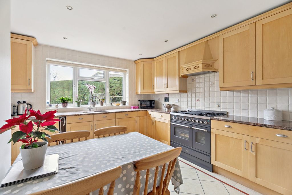 Property photo 2 of 17 Picture No. 03