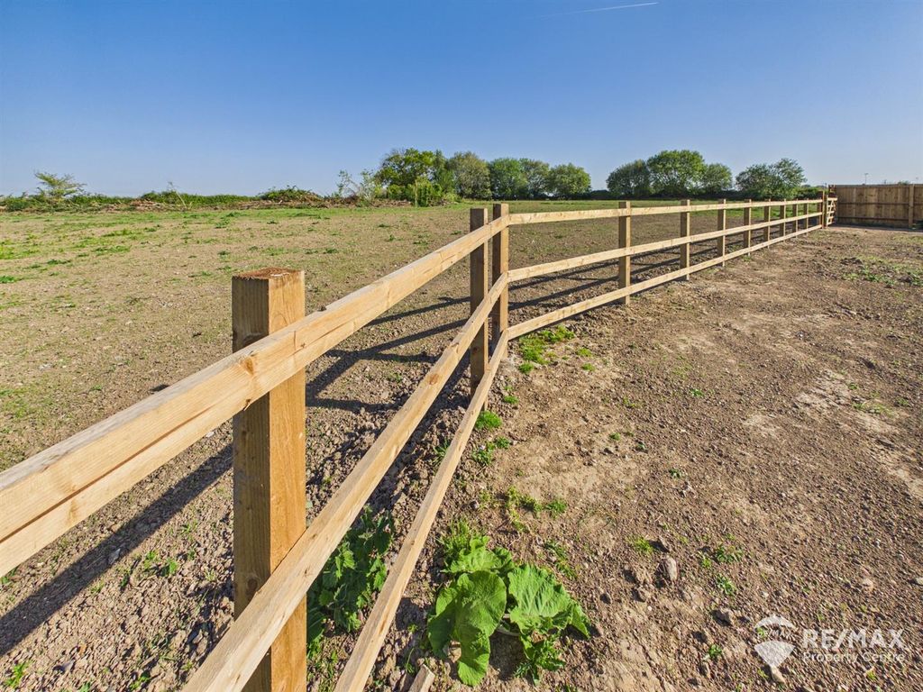 Additional image 28 of 5 bed detached house for saleOakley Gardens, Little Oakley, Harwich CO12