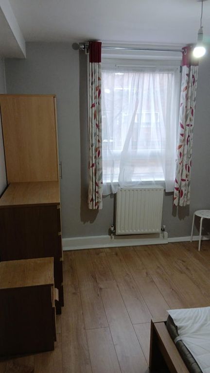 Property photo 3 of 6 Gallery