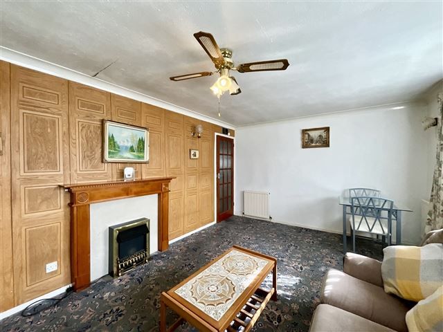 Property photo 3 of 13 Lounge/Diner