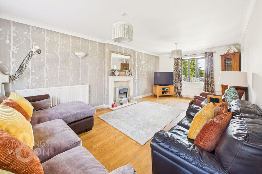 Property photo 2 of 24
