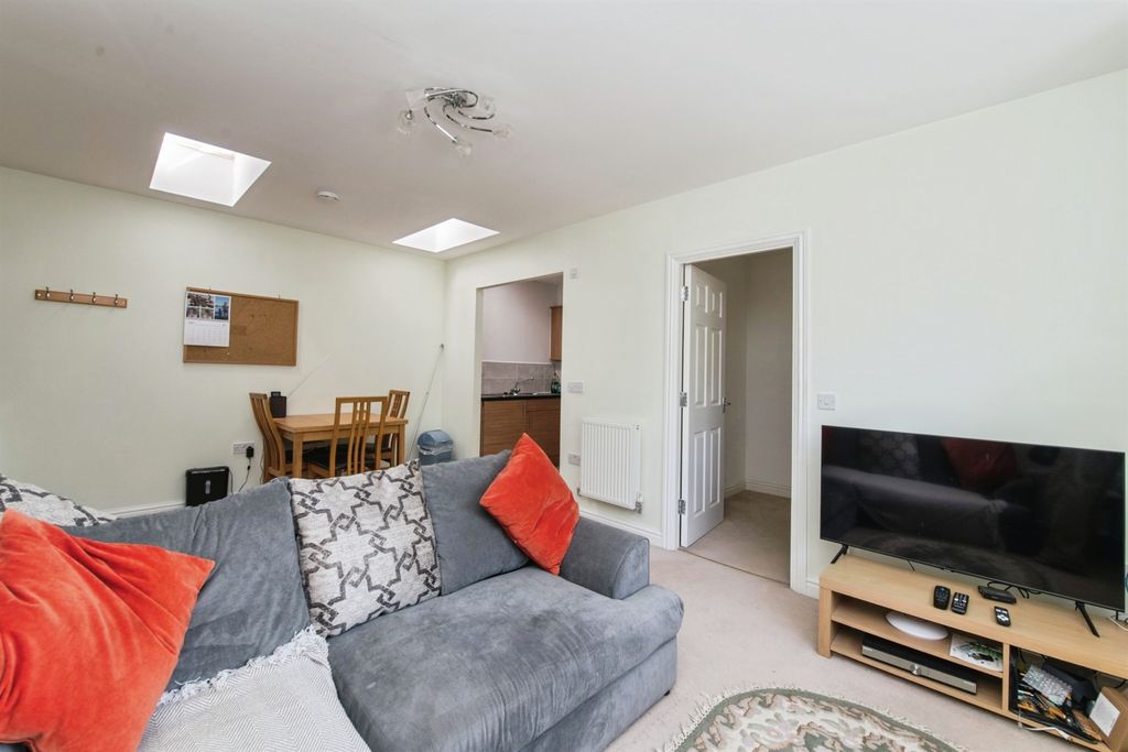 Property photo 2 of 13