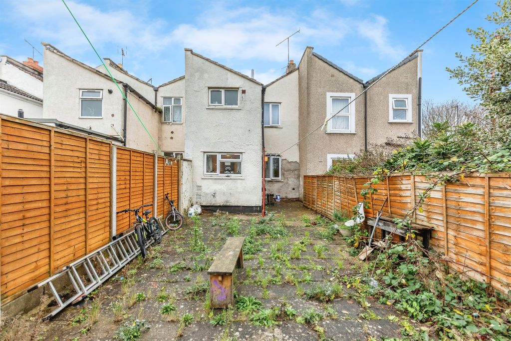 Property photo 2 of 16