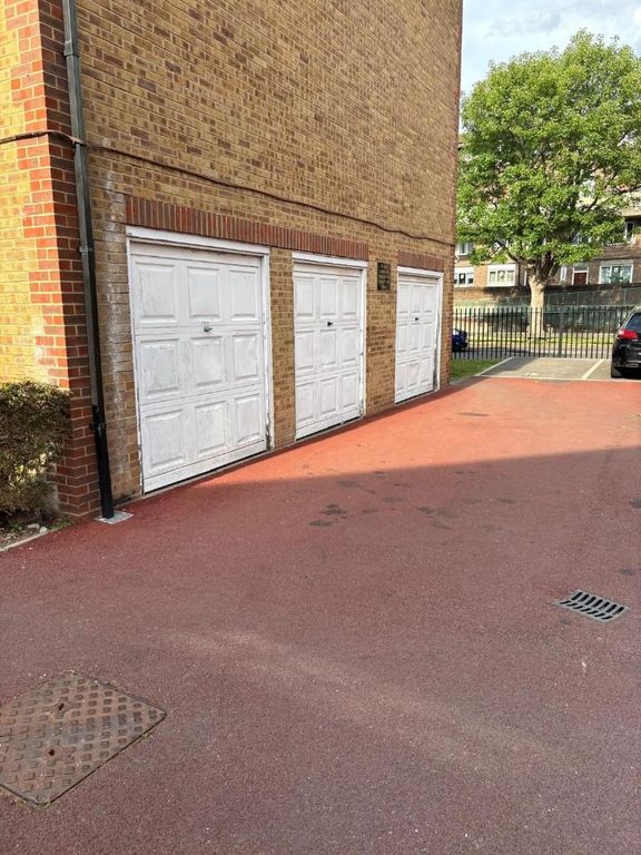 Property photo 3 of 16 Garage.Jpg