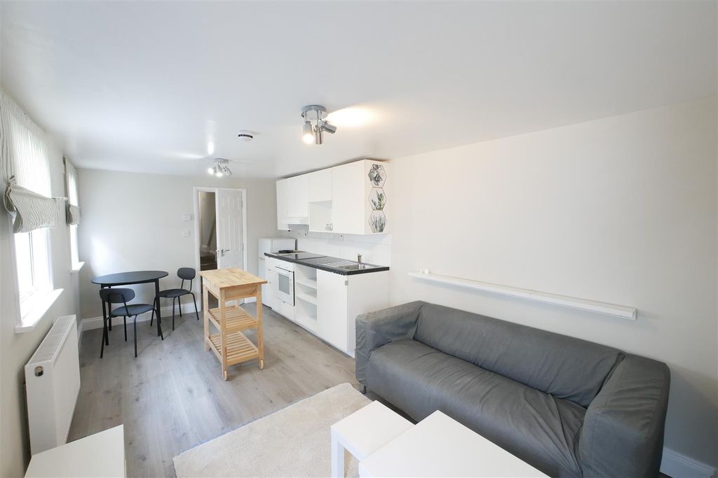 Property photo 2 of 13 P1270141.Jpg