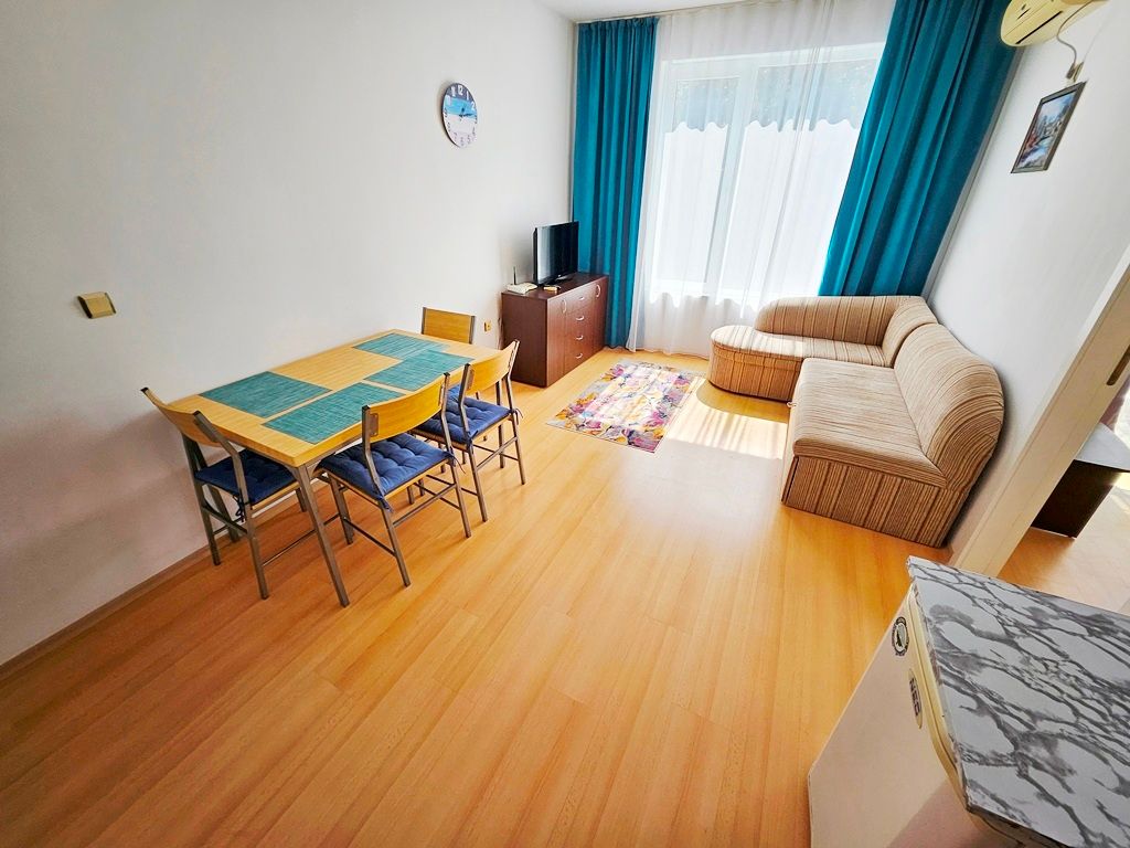 Property photo 2 of 14