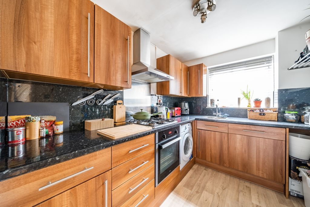 Property photo 3 of 7 1032558 (4)