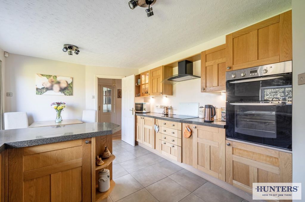 Property photo 3 of 26 Fabfe513-E2d5-4Cf4-Bf5c-E9984d830A27.Jpg