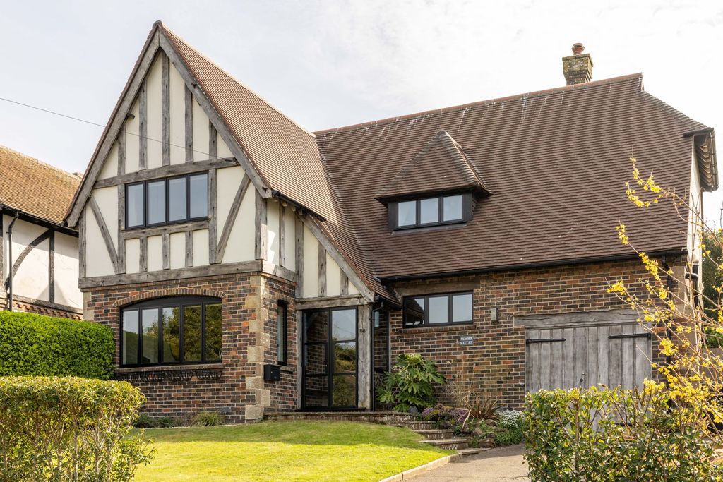 Property photo 1 of 33