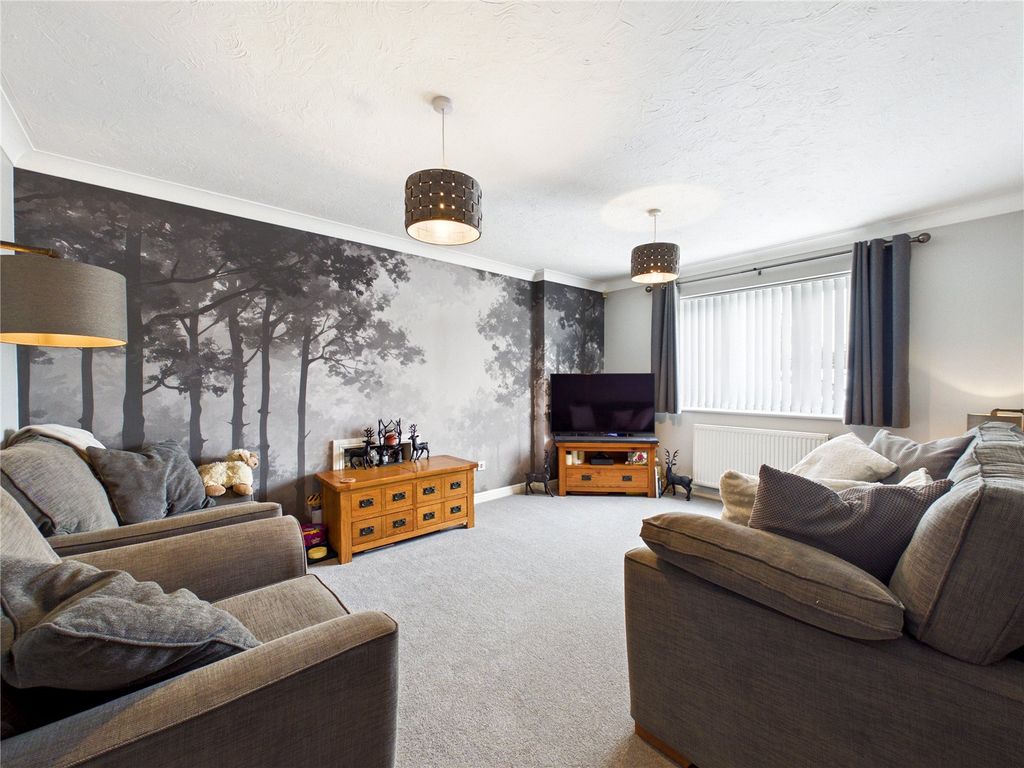 Property photo 2 of 26 Picture No. 05