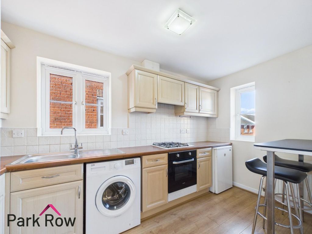 Property photo 2 of 12 Kitchen