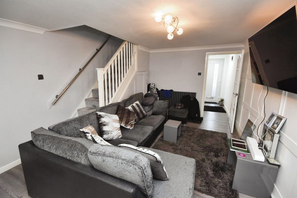 Property photo 3 of 14