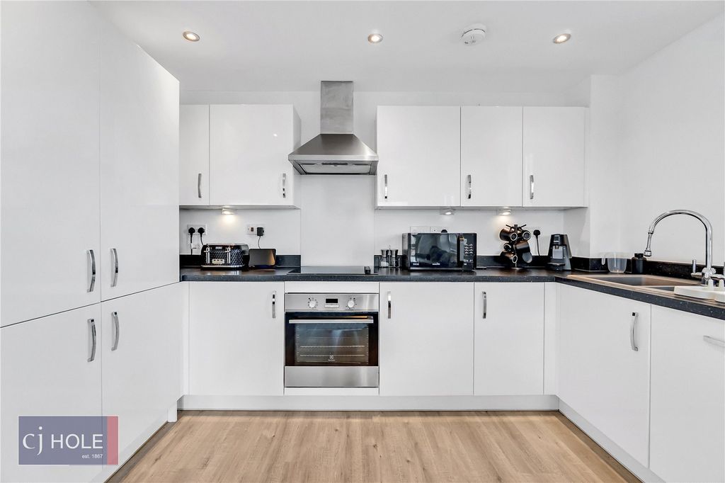 Property photo 3 of 12 Picture No. 06