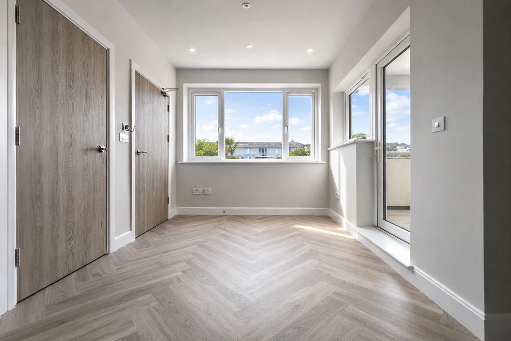 Property photo 2 of 7 0A2Fa1B3-E90D-4Aa9-Ae0F-4Fa227C0A34C.Png