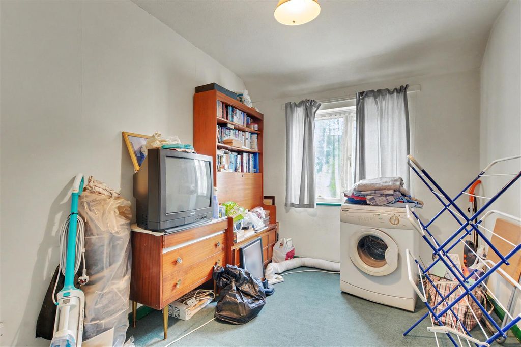 Additional image 8 of 3 bed terraced house for saleLinby Close, Nottingham NG5