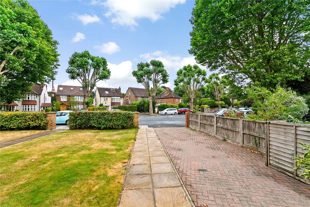 Property photo 3 of 29 Picture No. 05