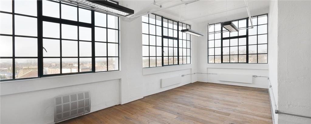 Property photo 3 of 8 Serviced Office To Rent In Martell Road, West Dulw