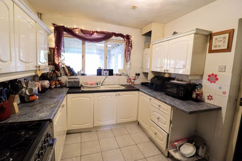 Property photo 2 of 18 Kitchen
