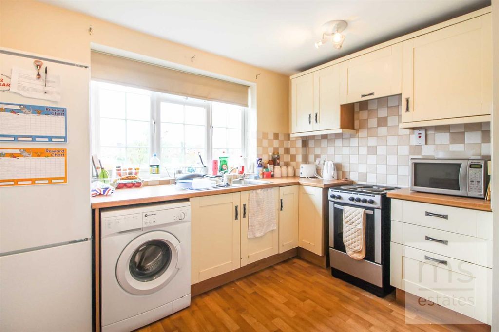 Property photo 1 of 6