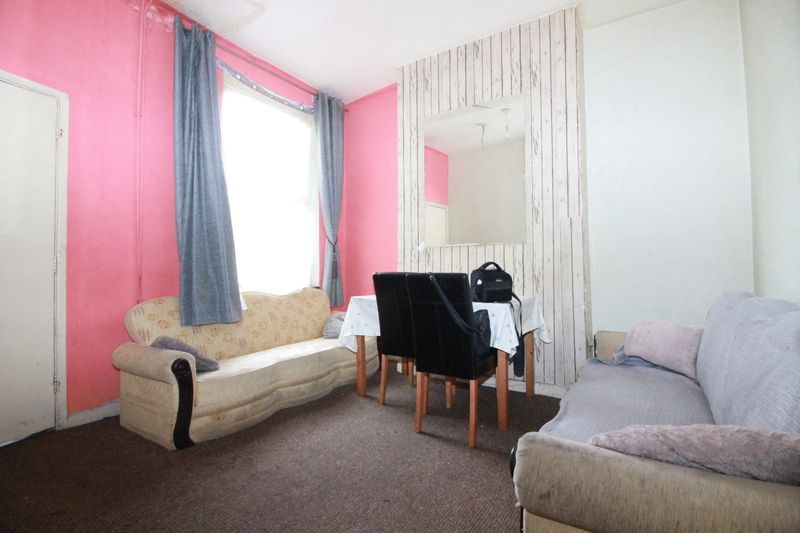 Property photo 2 of 8 Photo 2